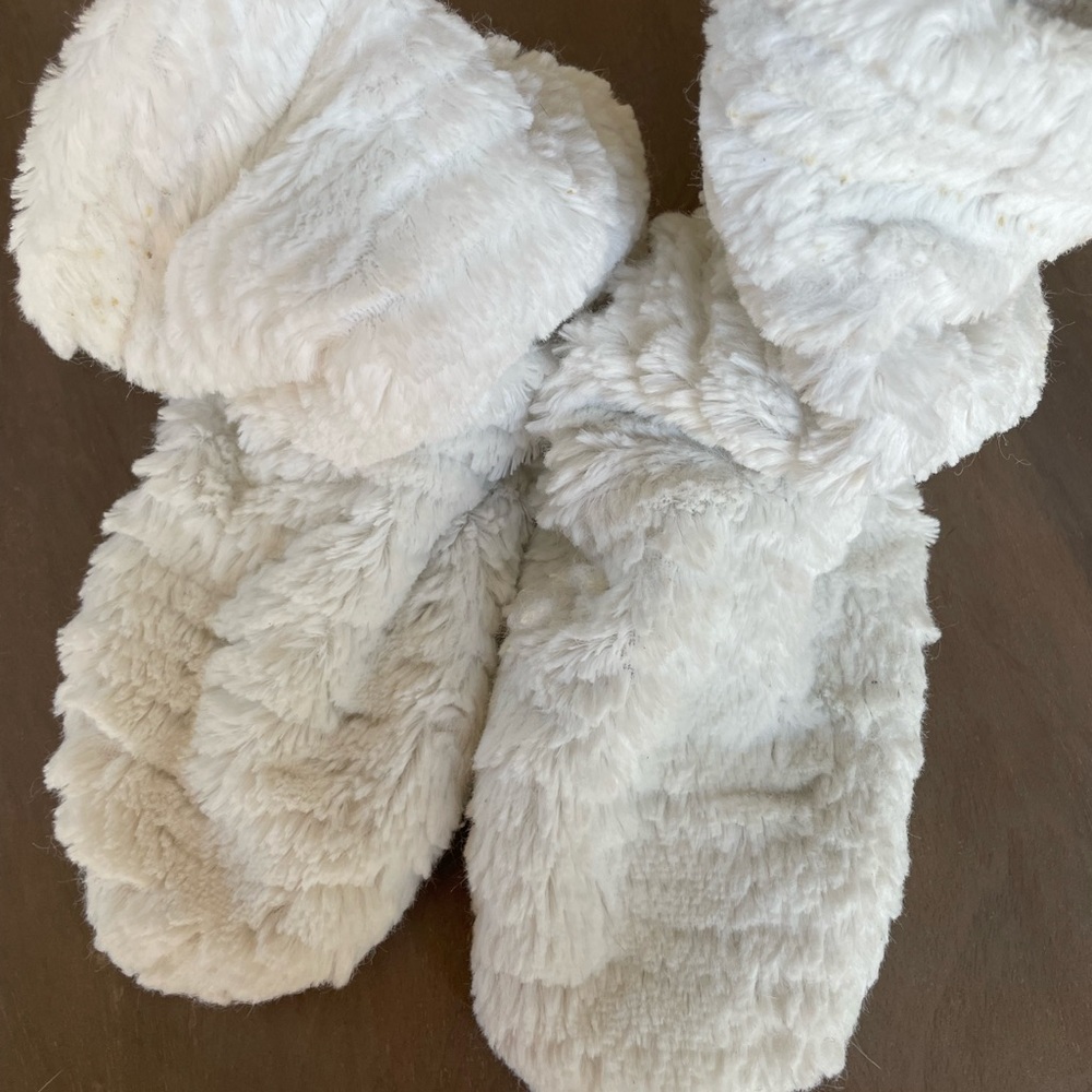 Soft White Slippers with Bear Paw Soles S